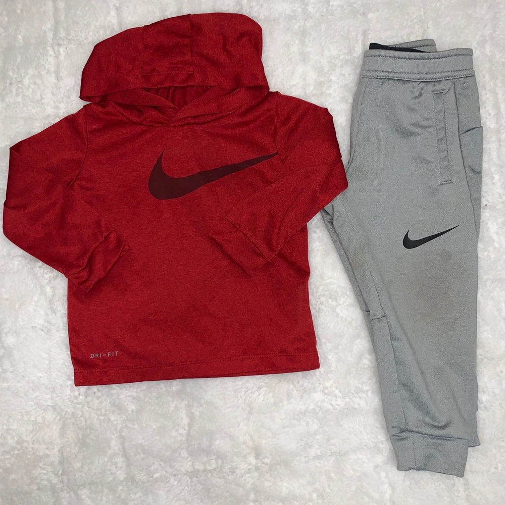 Nike dri fit set